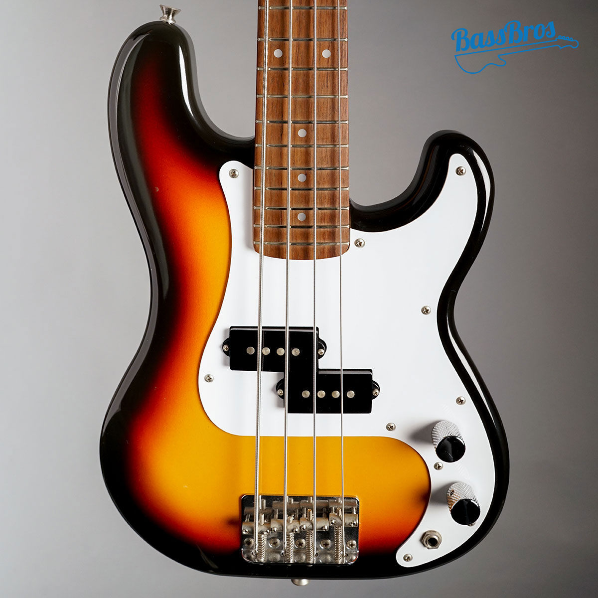 TN-LG-Fender-Mini-P-Bass-MIJ-4.jpg